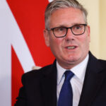 premierul britanic keir starmer il mustra pe andrew tate si avertizeaza baietii expusi riscului masculinitatii toxice din online 6894cf045a44e