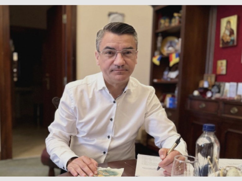 primarul mihai chirica m as intoarce cu atentie tot spre guvernul romaniei si as pune o intrebare 68a877f54d62c