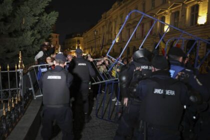 procurorii trimit in judecata 19 protestatari implicati in violentele de la bec din luna martie 688ccce2e3125