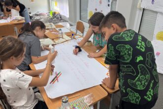 profesori care reinventeaza scoala in comunitatile vulnerabile de la scrisori pierdute la misiuni secrete 68993b307b104