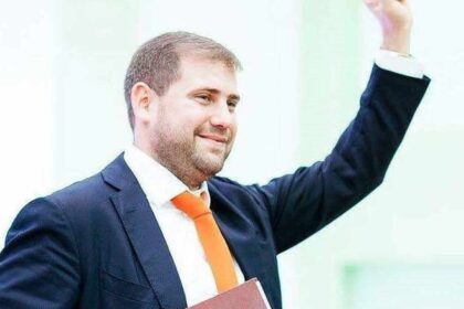 prorusul ilan sor le ofera 3 000 de dolari lunar cetatenilor din r moldova care merg la manifestatii impotriva guvernului 689af8e0a7975