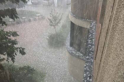 ravagiile furtunii de vineri seara la iasi copaci doborati strazi inundate si interventii ale pompierilor 68a994d310266