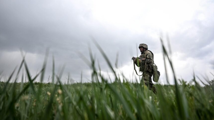 razboi in ucraina ziua 1251 decizie istorica la kiev relaxarea legii martiale ucraina permite plecarea tinerilor de 18 22 de ani din tara live text 68aea04b8f9f2