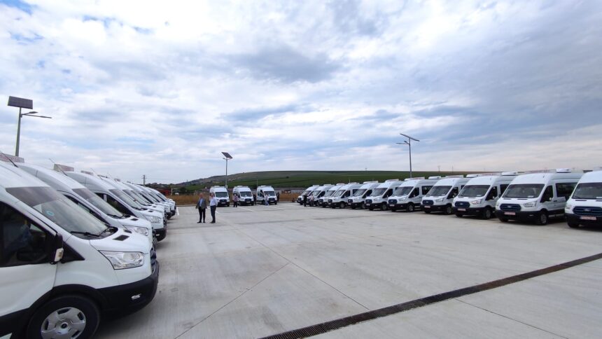 reactia lui alexandru muraru liderul pnl iasi in scandalul achizitiei de microbuze electrice pentru elevi e tentant si usor sa ne luam dupa breaking news uri 689b453801967