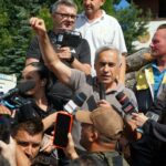 reactia presedintelui cj suceava dupa ce liderii suveranisti au mers la brosteni pentru poze si like uri 688cd625e30da