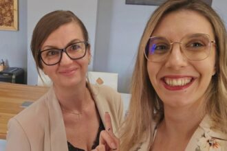 rezistii continua capusarea ministerelor cheie cum si a pus diana buzoianu prietena la ministerul mediului 68a8be3a49bf5