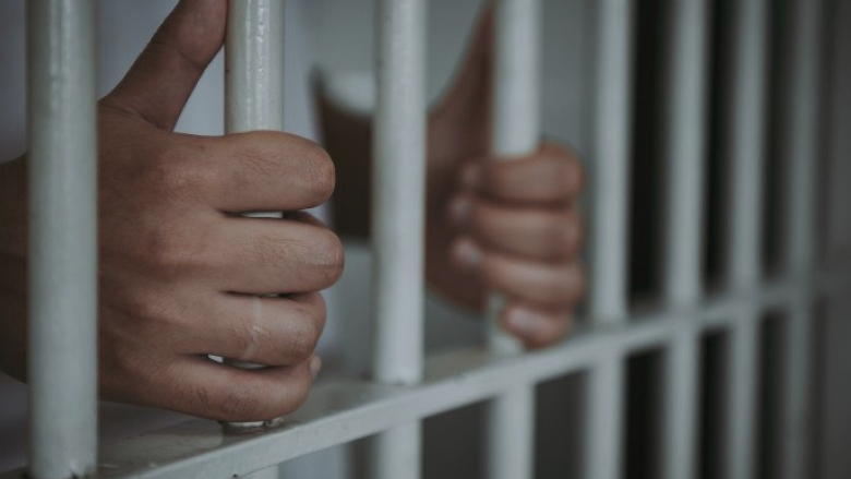 scene teribile de exhibitionism in dacia si a scos organele genitale la vedere catre doctorita care l a apostrofat la cabinet va sta mult si bine dupa gratii 68aecb14c46ea