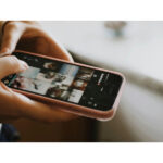 scrollingul compulsiv noua maladie care afecteaza iesenii dependenta tacuta care distruge vieti cariere si relatii 6892faf59c888