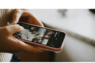 scrollingul compulsiv noua maladie care afecteaza iesenii dependenta tacuta care distruge vieti cariere si relatii 6892faf59c888