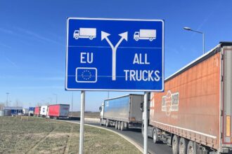 scumpirea rca loveste in transportatori camioanele stau in curte soferii pleaca iar asigurarile devin inaccesibile 6893f7674e040