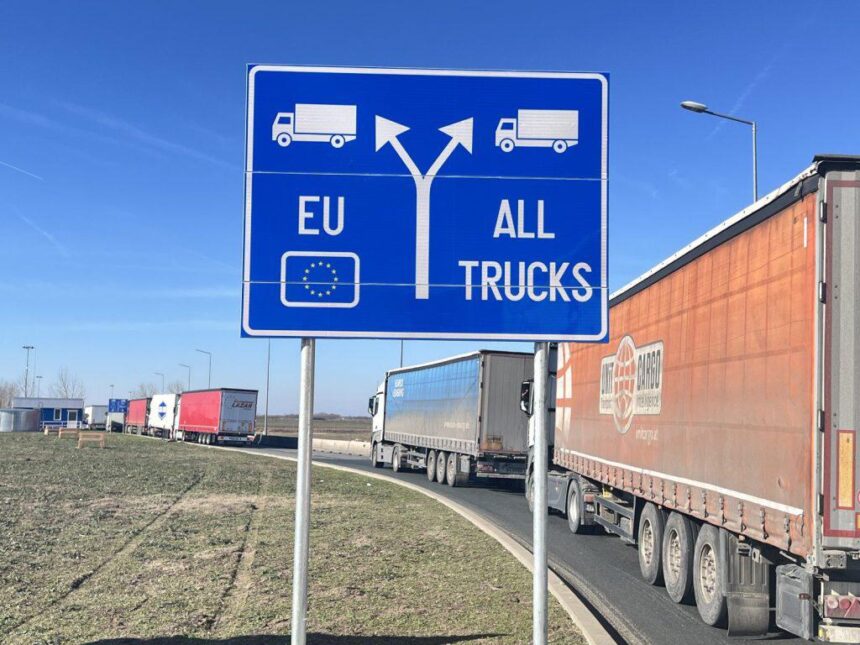 scumpirea rca loveste in transportatori camioanele stau in curte soferii pleaca iar asigurarile devin inaccesibile 6893f7674e040