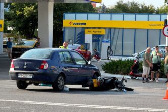 scuter lovit de o masina in capatul pacurariului trafic de cosmar foto 6894bb8314112