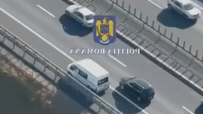 si uite asa o sa te vada toata lumea ce a patit soferul unei dube filmat din elicopter pe banda de urgenta 68a2ecaea83a0 1