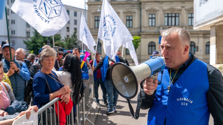 sindicatele pregatesc proteste impotriva masurilor fiscale si strang semnaturi pentru greva generala 6891f9ed511d6