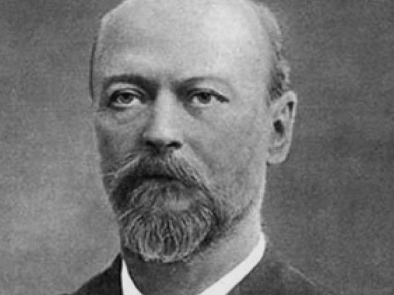 singura statuie a lui petru poni salvata in ultimul moment dupa decenii de nepasare 68a5ce6ae721b