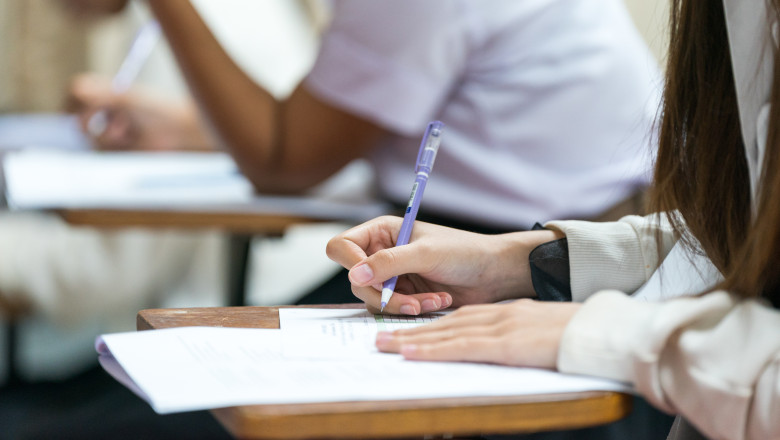 subiecte bac sesiunea de toamna 2025 elevii sustin astazi proba scrisa la limba si literatura romana 689980694f5f3