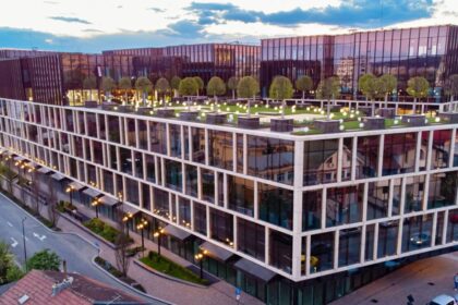 surprizele de proportii din topul celor mai puternice firme de it din iasi amazon domina thagora surprinde mambu da inapoi 689150c0ecf8b