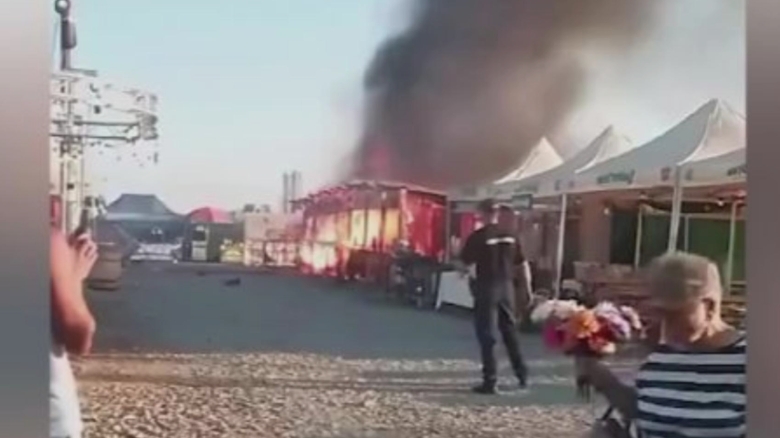 terasa mistuita de flacari la un balci explozie uriasa 68b42ff922064