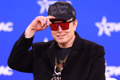 tesla il premiaza pe elon musk cu actiuni in valoare de zeci de miliarde de dolari pentru a l mentine la conducere il va stimula 6890ab876a720