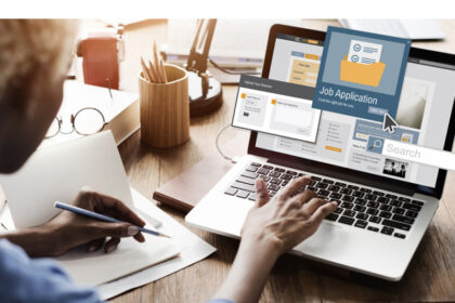 tinerii din iasi dau peste cap piata muncii joburi fara cv direct din comunitati online 689c518d4aed0