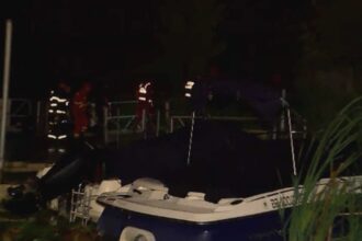 tragedie in capitala tata si fiu inecati in lacul snagov dupa ce i a prins furtuna pe caiac 68a9630c30560