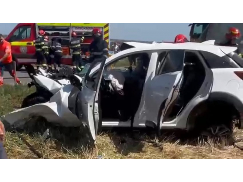 tragedie la targu frumos autoturism cuprins de flacari dupa ce a fost lovit de un tir 689df67acd362