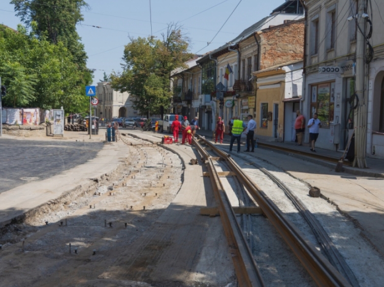 tramvaiele revin din septembrie prin targu cucu 68a1f8fa839a2