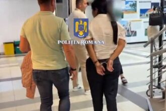 trei straini au fost prinsi pe aeroportul din cluj dupa ce ar fi furat bijuterii la untold ei aveau lantisoare parfumuri si tigari 689af4a1e4a4f