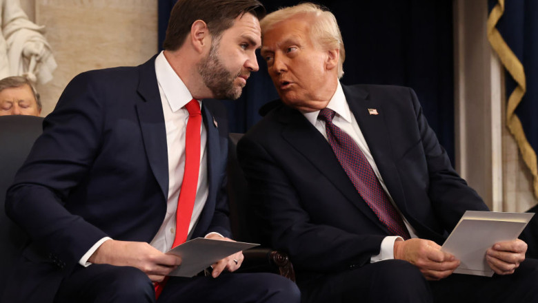 trump sugereaza ca jd vance ar putea fi succesorul sau la alegerile din 2028 6893500add44a