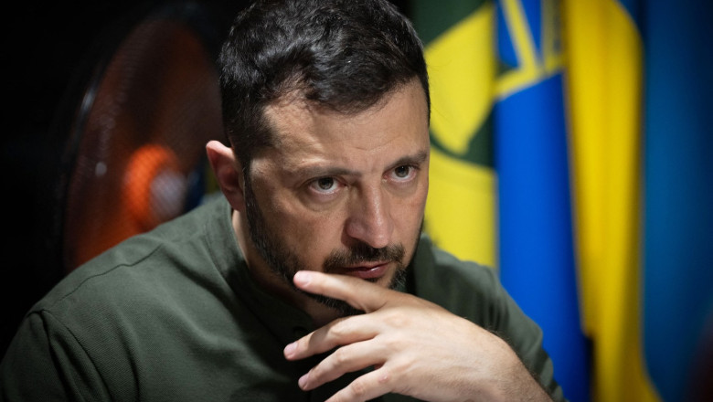 ucraina va ridica restrictiile de calatorie in strainatate pentru barbatii cu varste intre 18 si 21 de ani anuntul facut de zelenski 689b73afdb29c