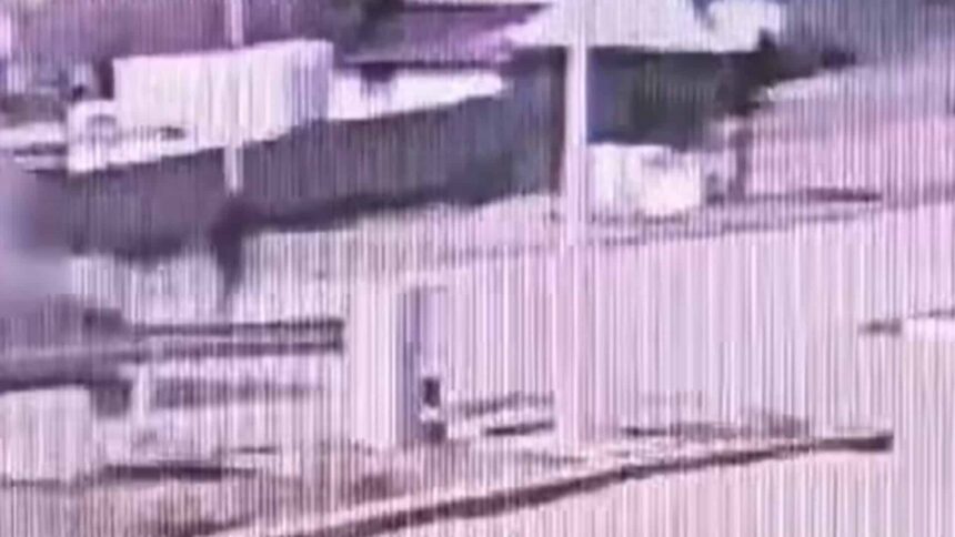 un baiat de 12 ani a ajuns la spital dupa un accident pe trotineta mama lui face un apel emotionant video 68a3b79a78680