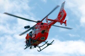 un copil de 8 ani se afla in coma dupa ce a cazut cu trotineta electrica 68b292f35d28b