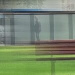 un dus rece pentru un individ incins deranjat de politisti in timp ce se masturba intr un parc de joaca plin cu copii 689c709adf88f