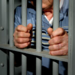 un fost gardian la o inchisoare pentru femei din california a fost condamnat la 224 de ani de inchisoare de ce a fost acuzat 689eeceae1511