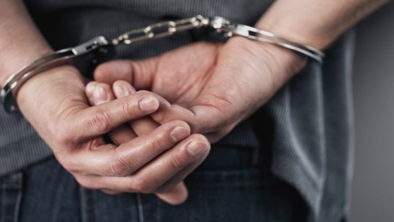 un iesean care a sunat o pe mama copiilor lui de 40 de ori a fost condamnat la trei ani de inchisoare cu