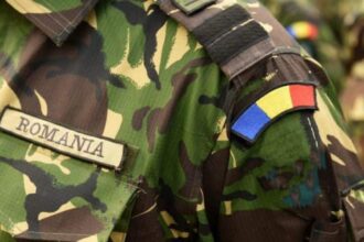 un militar din bistrita a murit si un altul a fost ranit dupa ce roata unui camion a explodat in timp ce o umflau 689375486ece7