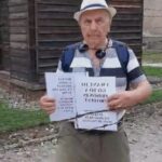 un roman persecutat de catre securitate isi cere dreptatea in fata memorialului auschwitz la 35 de ani de la caderea comunismului statul roman continua sa l batjocoreasca video 68a9ae5d5b2ee
