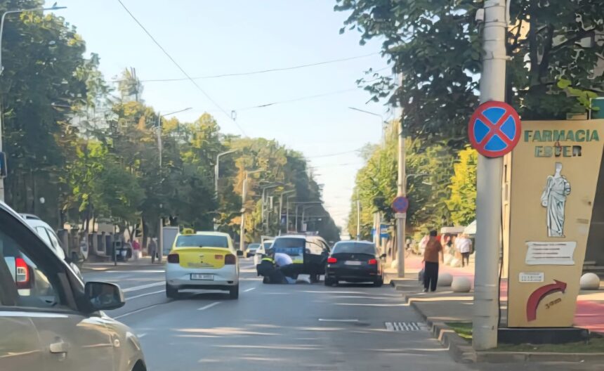 un sofer a fost oprit si incatusat in plin trafic in copou 689ca2de3530b