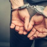 un timisorean care si a amenintat sotia si fiica retinut de politisti si fata acestuia beneficiaza de ordin de protectie 689475af1c190