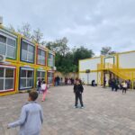 val de elevi intr o localitate de la marginea iasului trei scoli noi in constructie pentru a raspunde cresterii populatiei scolare video 68937d3c62160