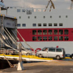 vanturile violente din grecia au blocat in porturi feriboturile care merg in cele mai populare insule cautate de turisti 6895e6db21c0d
