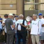 video a treia zi de proteste in fata ministerului educatiei profesorii ameninta ca nu incep scoala bac ul de toamna in pericol 688c8970933ae