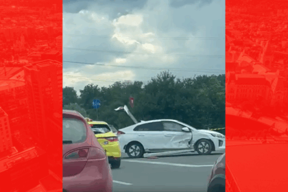 video accident rutier in capat cug doua masini implicate 689347deab8a1