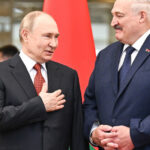 video e lent pentru ca ii pasa aleksandr lukasenko crede ca pornirile umanitare ale lui putin franeaza avansul militar rus in ucraina 6890e7e6d3ded