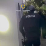 video jaf de proportii in capitala seif cu bunuri in valoare de 20 000 de euro spart cu unelte improvizate 689dc5627edab