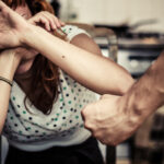 video marturia tulburatoare a victimei unei relatii abuzive incepe prin a te izola de familie de prieteni asta in primul rand 689cde6e0560f