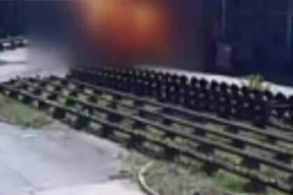 video momentul cand avionul ultra usor cu doi oameni s a prabusit in arad surprins de o camera de supraveghere 6898df5781288