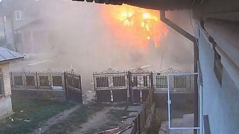 video momentul in care o explozie distruge un magazin din comuna damboviteana mogosani sat cojocaru nu exista victime 688f07259b484