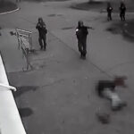video momentul in care un civil din bucea este executat in strada de catre rusi urmeaza jefuirea unui magazin vladimir putin provocari 6893913312b2b