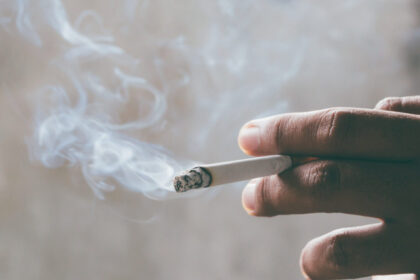 video orasul din romania unde fumatul in spatiile publice a fost interzis amenzile ajung chiar si la 500 de lei 689c2e602d858